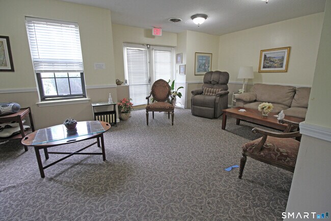 Building Photo - 45 Highland St