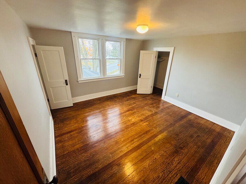 Building Photo - 609 Lima Ave