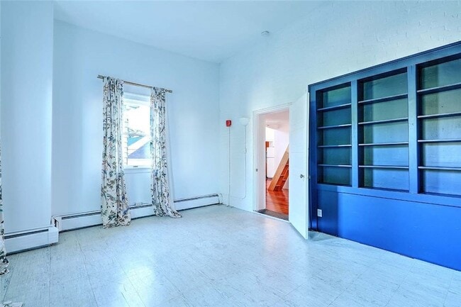Building Photo - 4 Pallas St
