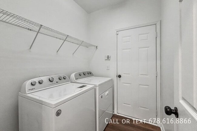 Building Photo - 2054 Appaloosa Way