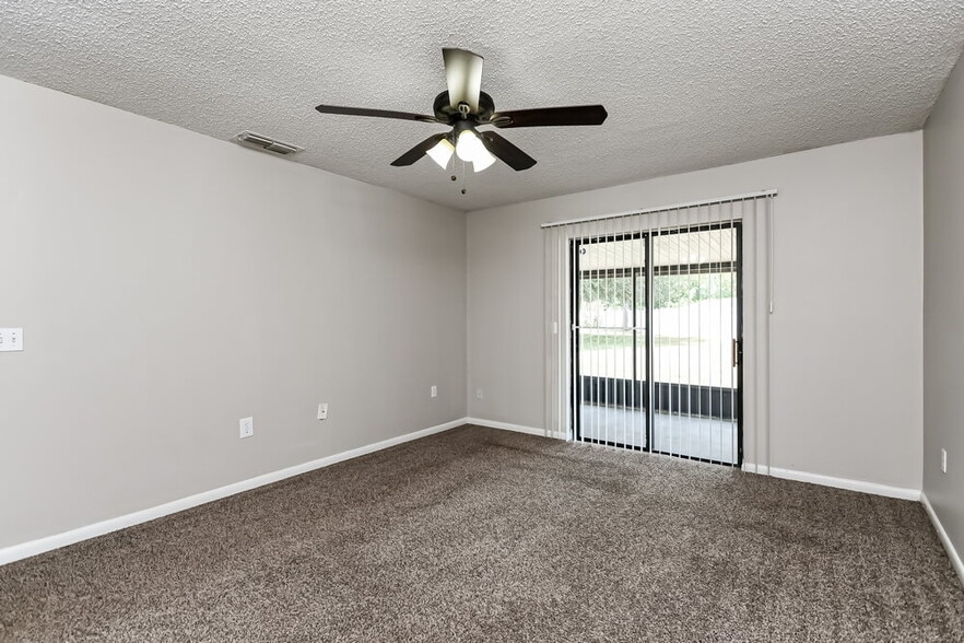 Building Photo - 1209 Croydon Cir