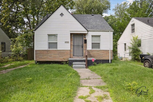 Primary Photo - $1300 3 bedroom bungalow