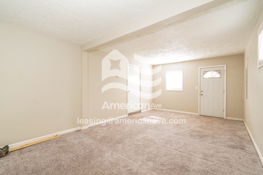 Building Photo - 1629 Knox St