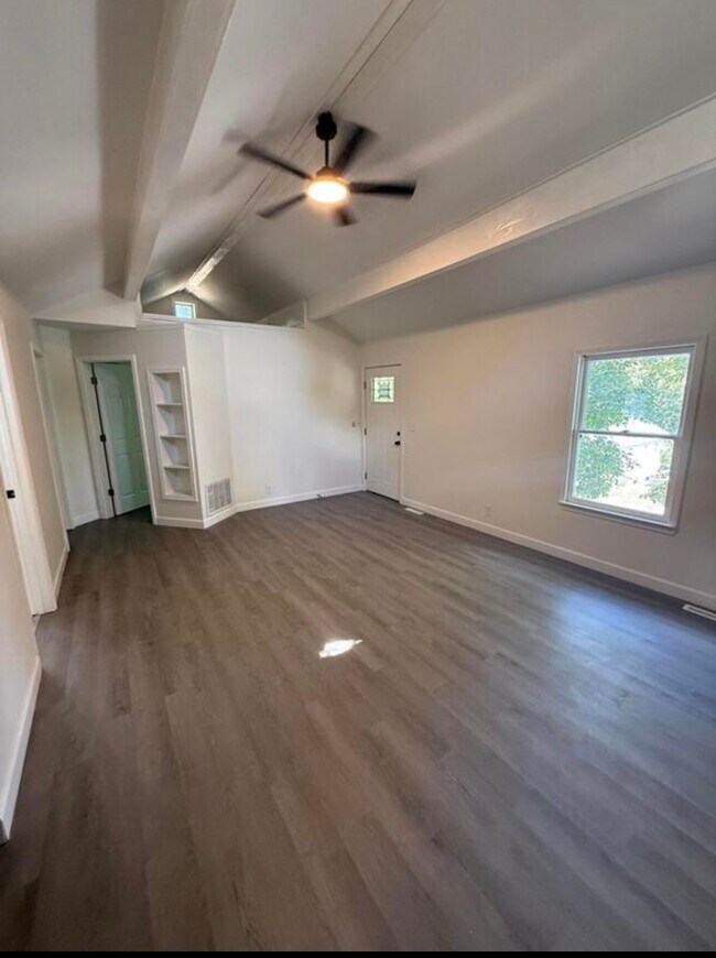 Building Photo - 722 Brawner St