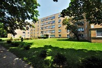 Building Photo - 6161 N Hoyne Ave