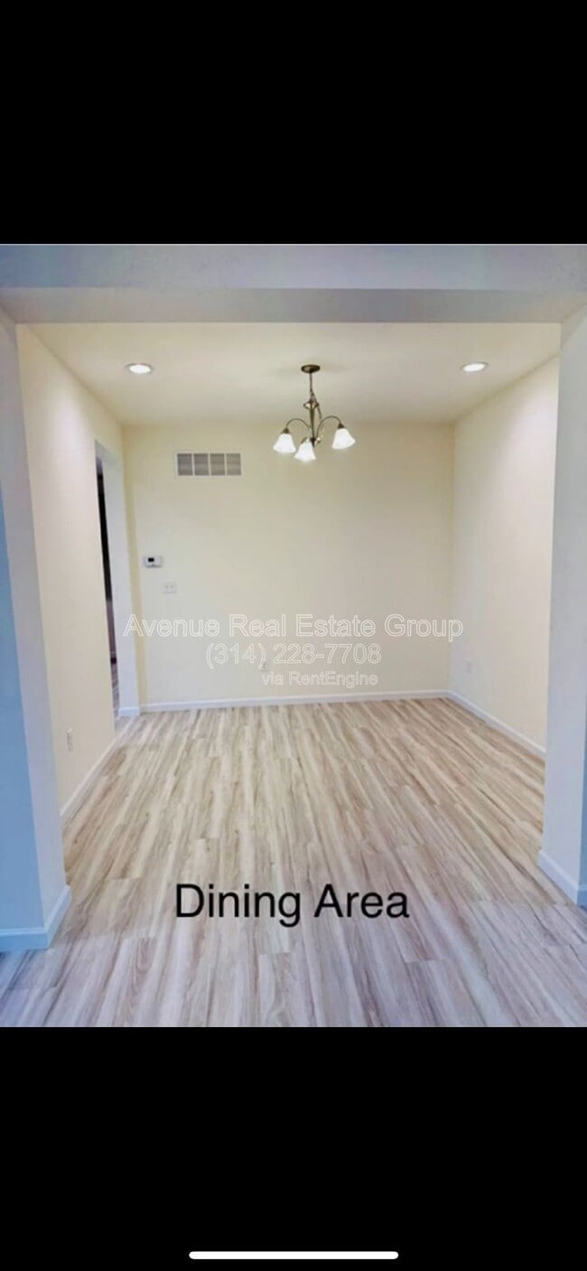 Building Photo - 928 Little Fieldstone Court