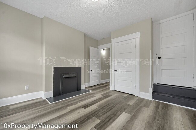 Building Photo - 1127 McAllister Ave