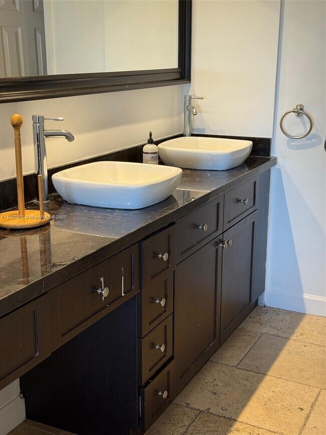 Building Photo - 5701 Collins Ave