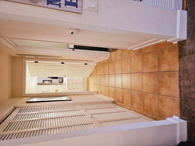 Building Photo - 180 Portside Ave