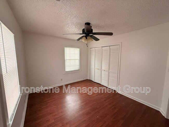 Building Photo - 3503 W 43rd St