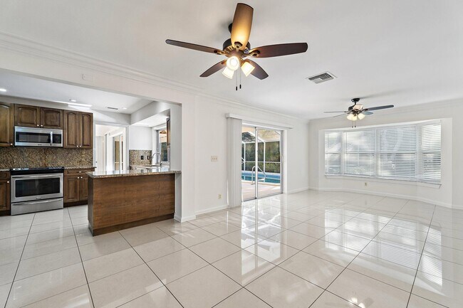 Building Photo - 18799 Rio Vista Dr