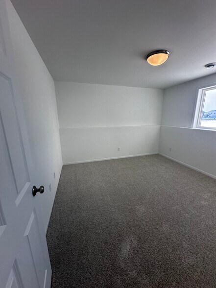 Building Photo - 6310 83rd Ave S