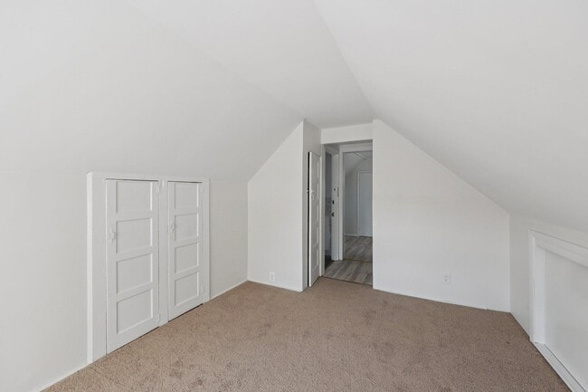 Building Photo - 153 Banta Ave