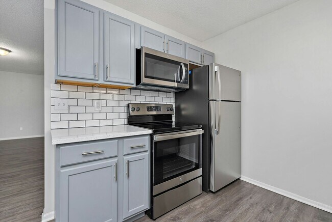 Building Photo - 7401 W 61st St
