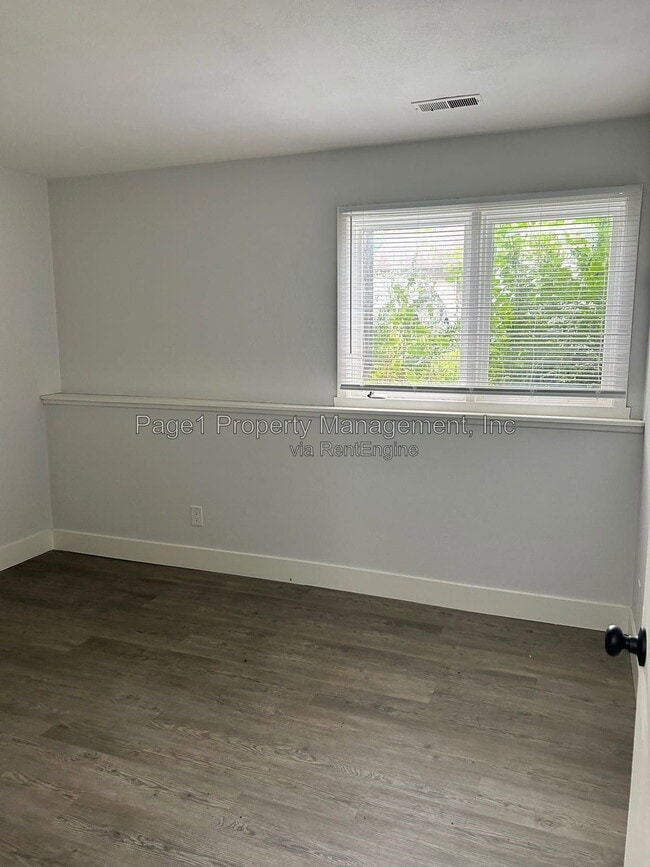 Building Photo - 3817 Sage Dr