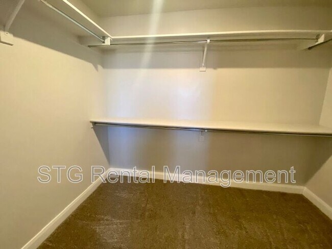 Building Photo - 3132 S Relic Ridge Dr
