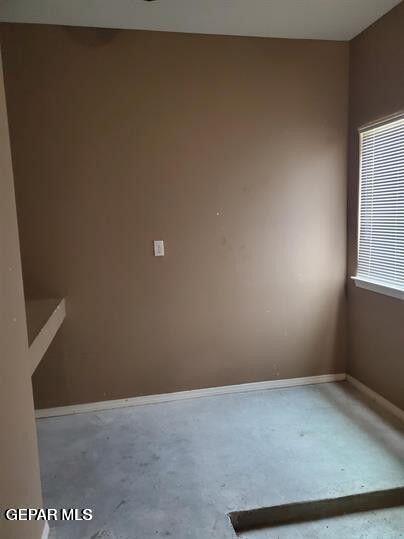 Building Photo - 14387 High Rock Dr
