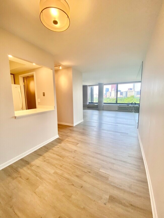 Building Photo - 155 N Harbor Dr