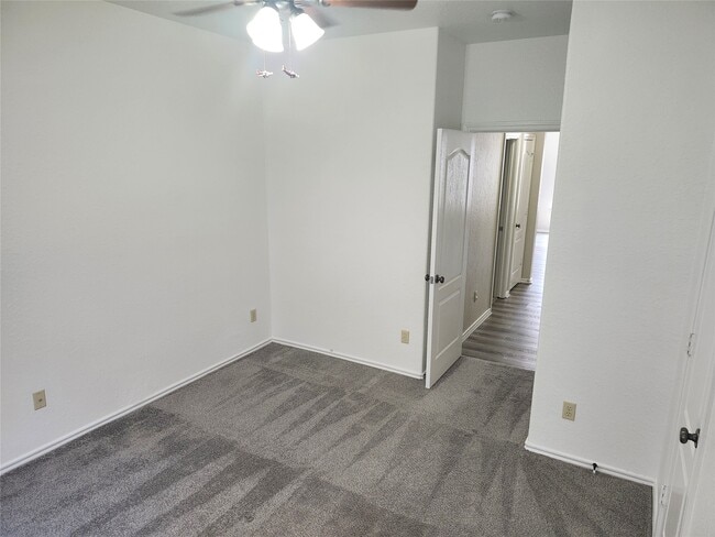 Building Photo - 28510 Rustic Pines Ct