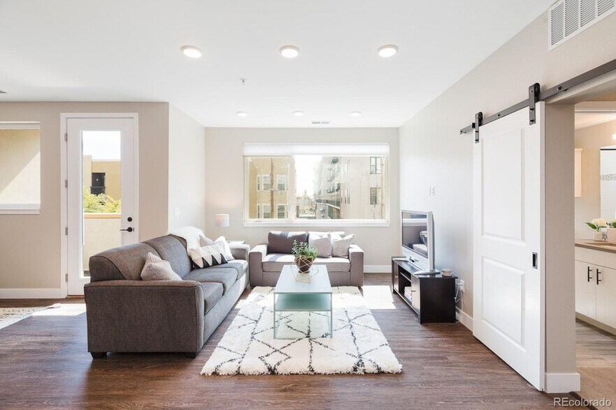 Building Photo - 2729 W 28th Ave