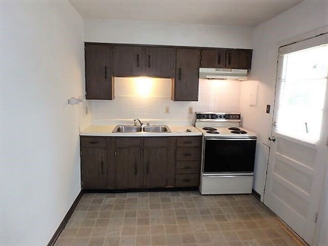 Building Photo - 3410 Bonny Linn Dr