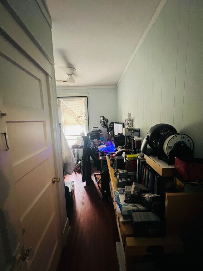 Building Photo - Charming 3bdrm/1.5bth Home Conveniently Located in Richmond's North Highland Park Subdivision w/P...