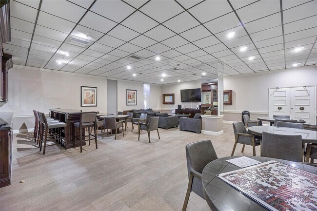 Building Photo - 1900 S Ocean Blvd