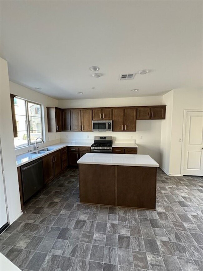 Building Photo - 31565 Wieck Rd