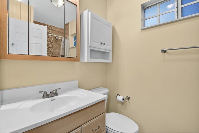 Building Photo - 3207 Marine Dr