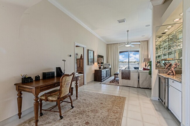 Building Photo - 825 Marbella Ln