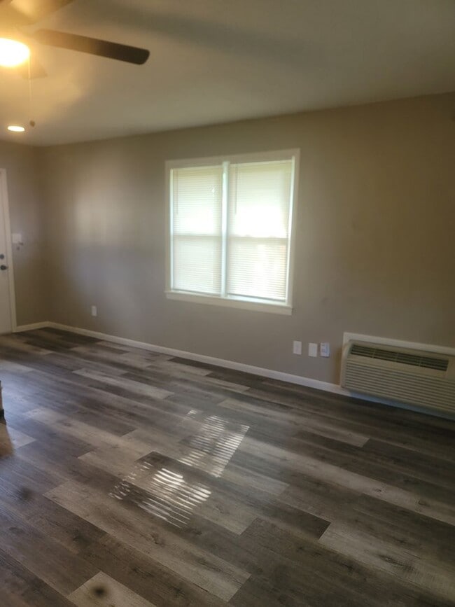 Building Photo - COMING SOON in the spring! - Large SF in North KC