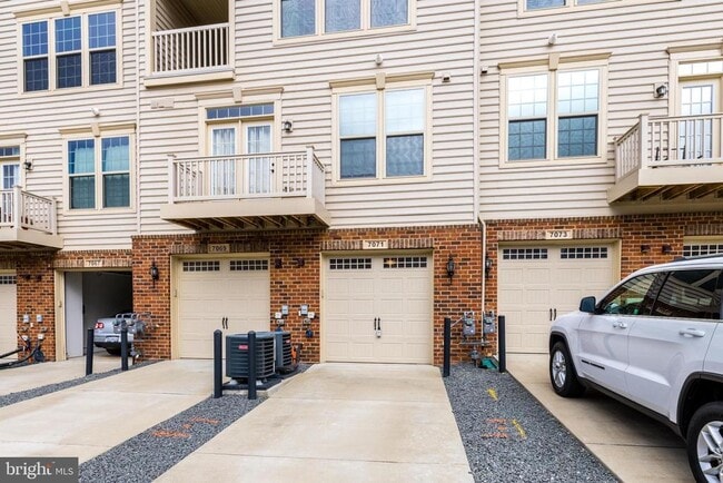 Building Photo - 7071 Darbey Knoll Dr