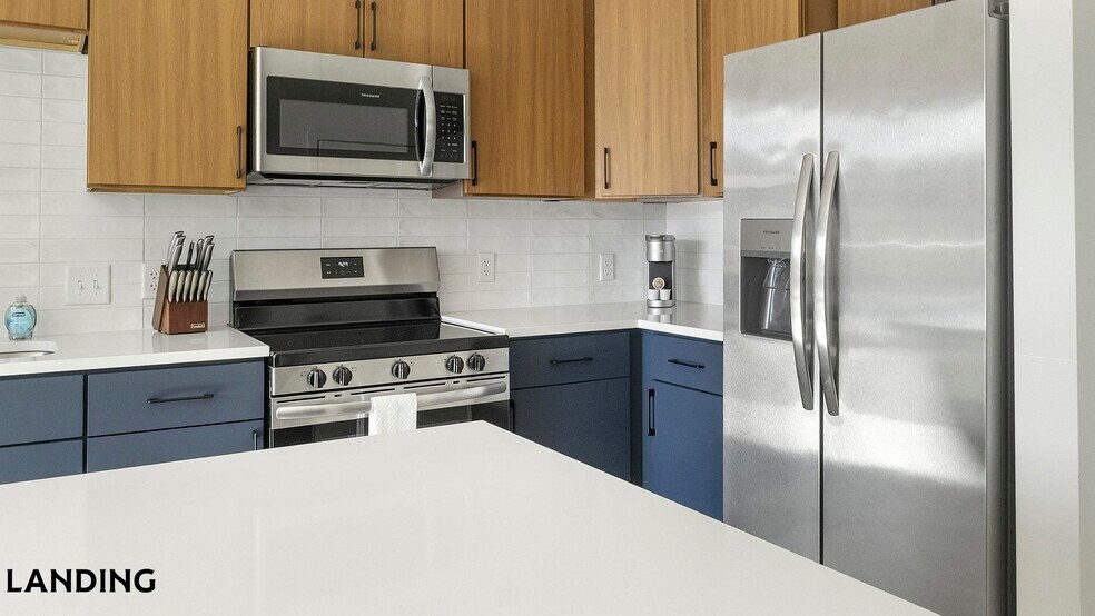 Building Photo - 1007 S Mint St