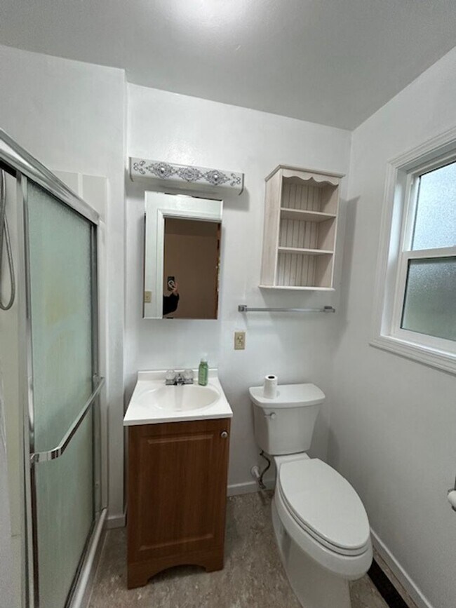 Building Photo - Charming Country Home in Petaluma – 4 Bed, 2 Bath | Available December 1st