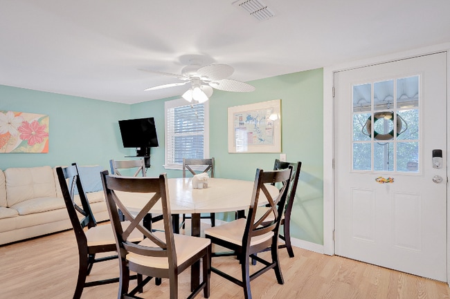 Building Photo - 3745 Holmes Creek Rd