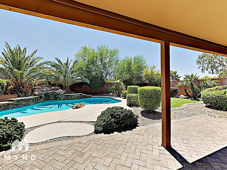 Building Photo - 1723 W Boston St