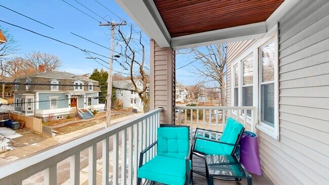 Building Photo - 304 Lamartine St