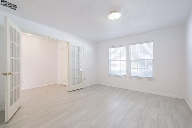 Building Photo - 24507 Cornell Park Ln