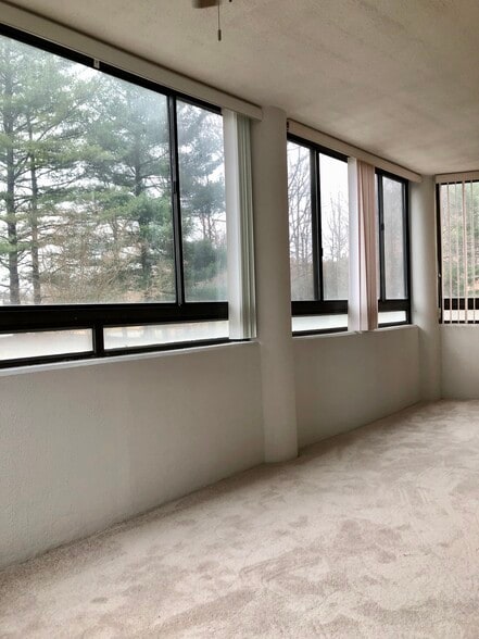 Balcony - 15115 Interlachen Dr