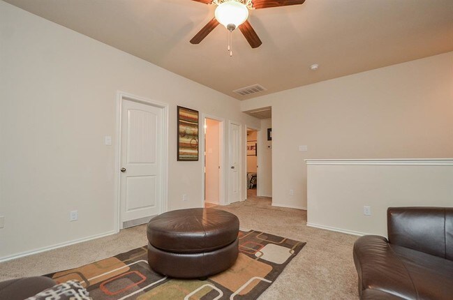 14038 Stone Brook Ln Houston Tx Apartment Finder Building Photo 14038 Stone Brook Ln