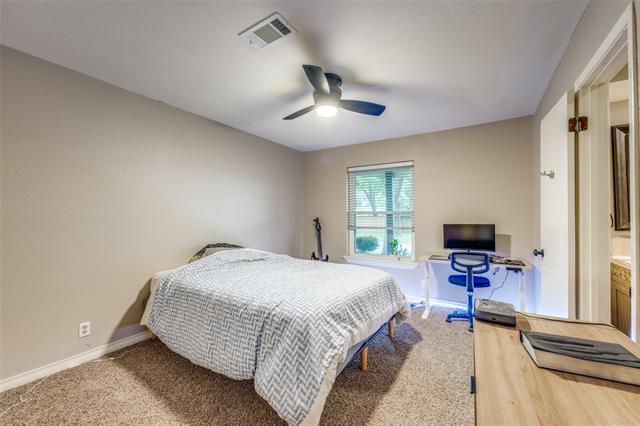 Building Photo - 1507 Greenbrier Dr