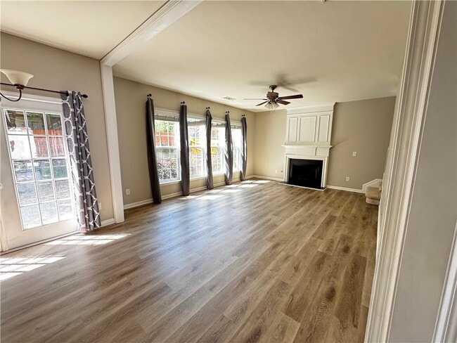 Building Photo - 2530 Vistoria Dr