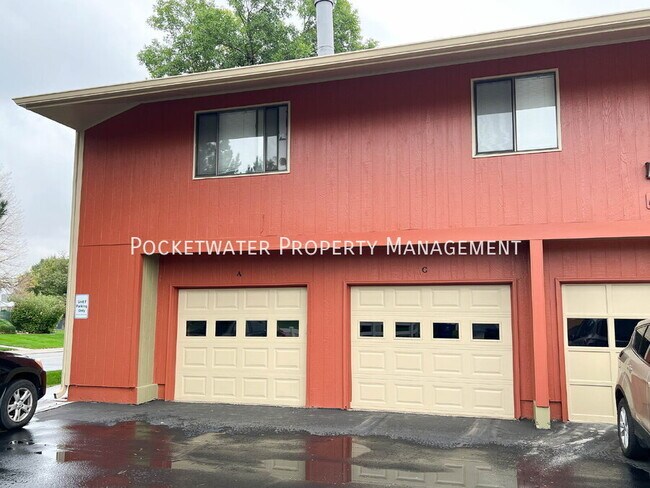 Building Photo - 1400 Crete Ct