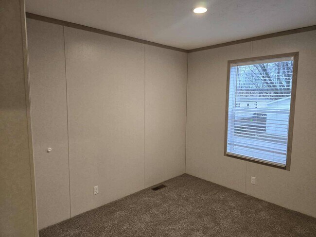 Building Photo - 613 Polk St