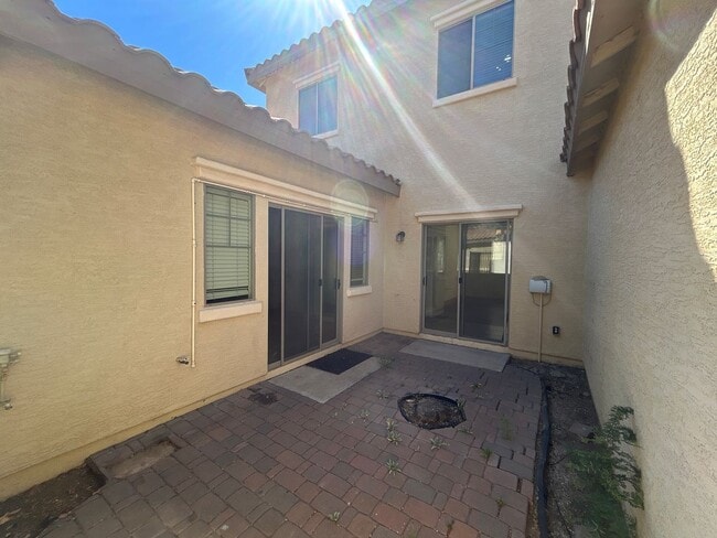 Building Photo - 14072 W Country Gables Dr