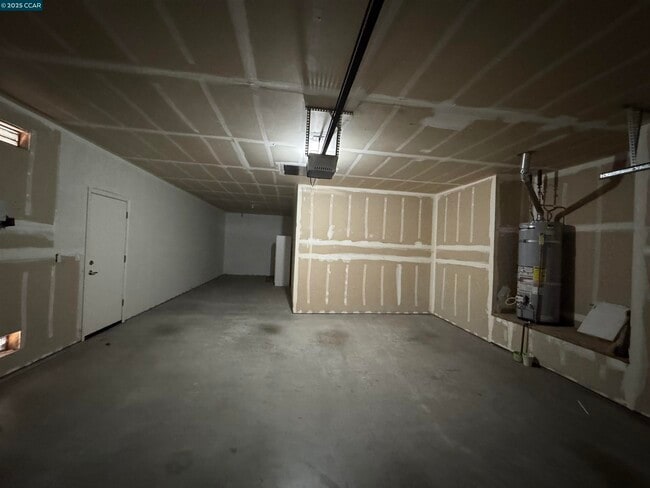 Building Photo - 4641 Palomino Way