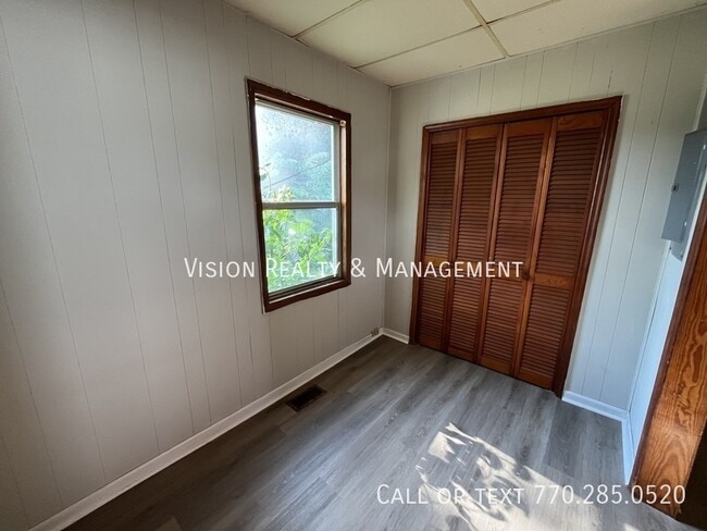 Building Photo - 802 E Williams St