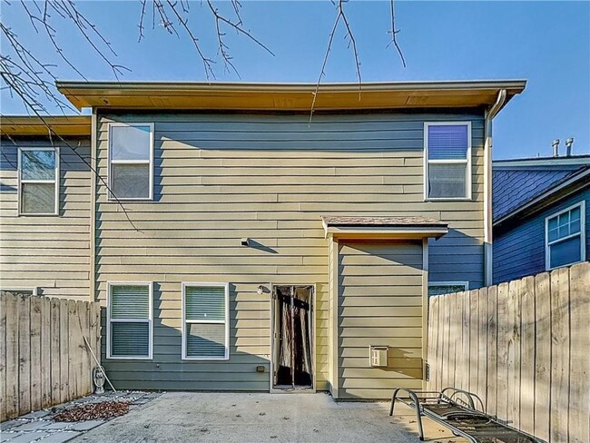 Building Photo - 1611 Marsanne Terrace
