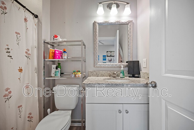 Building Photo - 805 Lafayette St