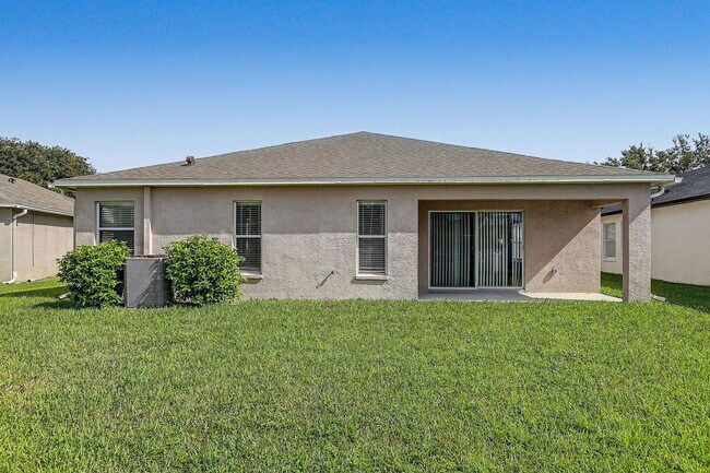 Building Photo - 30936 Baclan Dr